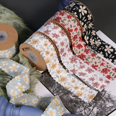 贈答品の包装のための花の個性化された大粒のリボン
